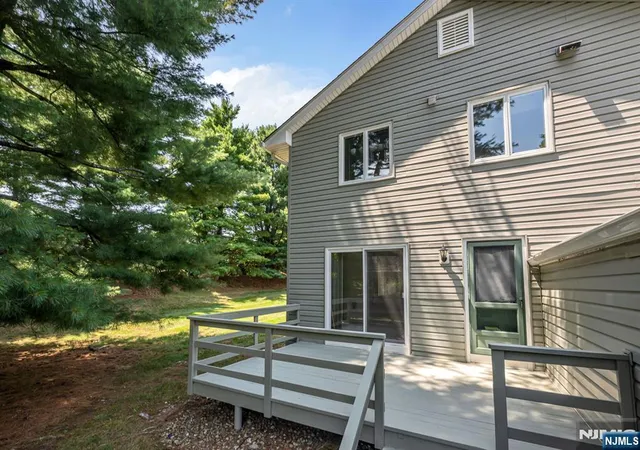5th image of 14 Parsons Ct, Mahwah, NJ 07430 | MLS# 26027614