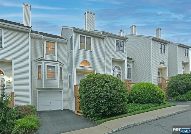 1st image of 6 Erin Wy #404, Lincoln Park Borough, NJ 07035 | MLS# 26027625