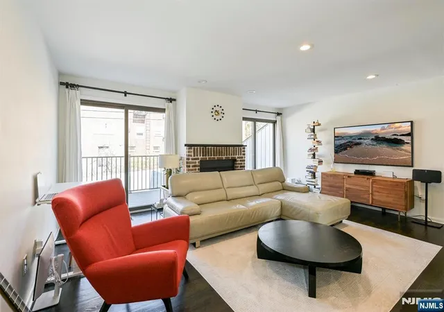 Photo 4 of Sale Pending at 1537 John St #7, Fort Lee, NJ 07024 | MLS# 26027628 | Listing updated on 2026-08-18