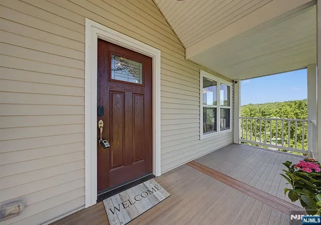 4th image of 4 Michael Ct, Hamburg, NJ 07419 | MLS# 26027678