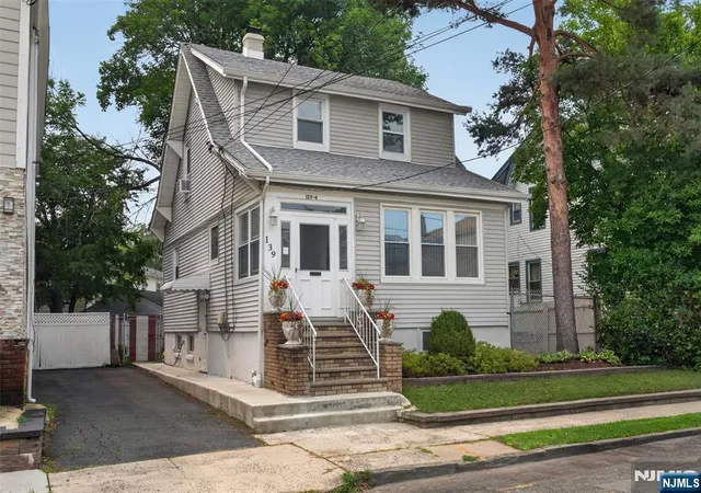 Photo 3 of Sale Pending at 139 Headley Ter, Irvington, NJ 07111 | MLS# 26027691 | Listing updated on 2026-09-09