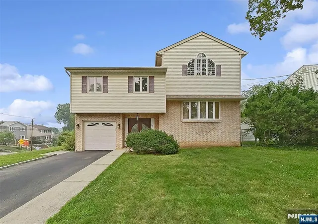Photo 2 of Single family home for sale at 56 Eaton Pl, Bloomfield, NJ 07003 | MLS# 26027721 | Listing updated on 2026-09-20