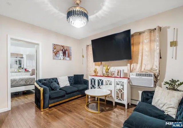 Listing Photo 4 - Condo for sale in building located at 413 Hamilton Ave, Paterson, NJ 07514