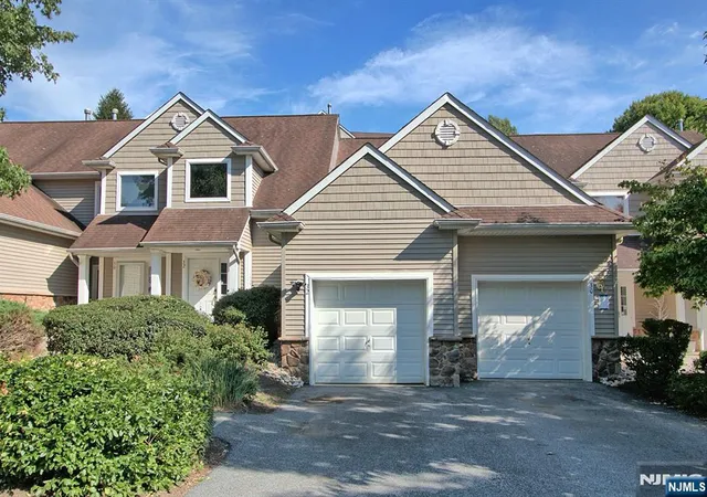 2nd image of 30 Bourne Cir #1203, Hamburg, NJ 07419 | MLS# 26027781