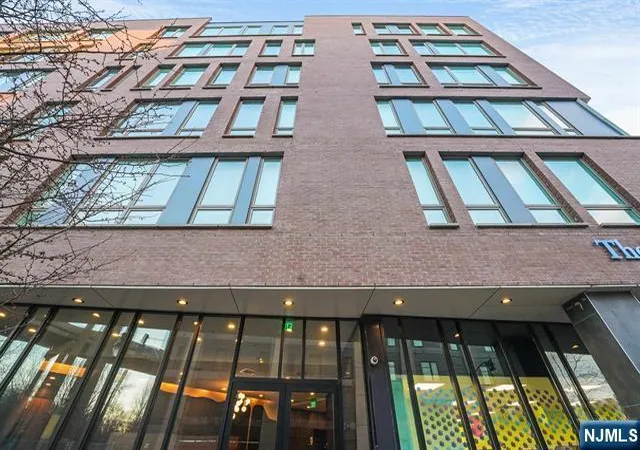 Listing Photo 2 - Condo for sale in building located at 380 Newark Ave, Jersey City, NJ 07302 - Unit #406