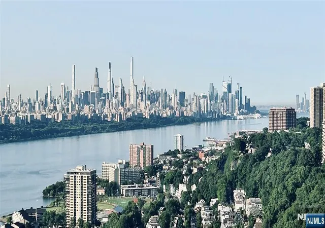 Photo 1 of Sale Pending at 1512 Palisade Ave #20H, Fort Lee, NJ 07024 | MLS# 26027786 | Listing updated on 2026-08-26