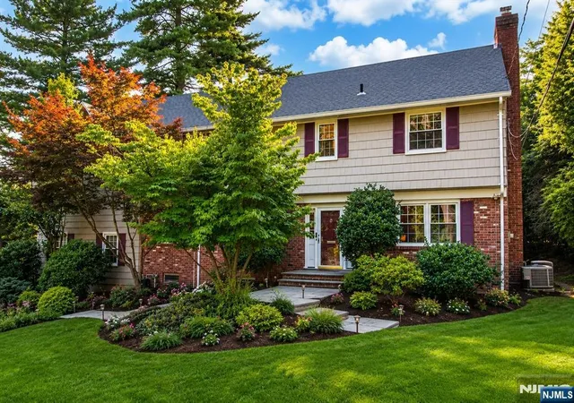 1st image of 122 Crest Rd, Ridgewood, NJ 07450 | MLS# 26027791