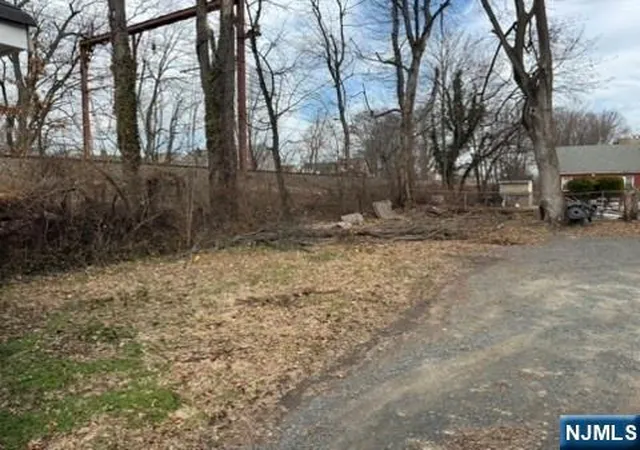 11th image of 525 Argyle Ave, Orange, NJ 07050 | MLS# 26027803