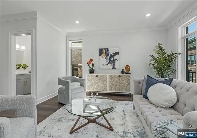 Photo 3 of Sale Pending at 37 Winterburn Pl, Edgewater, NJ 07020 | MLS# 26027808 | Listing updated on 2026-09-17