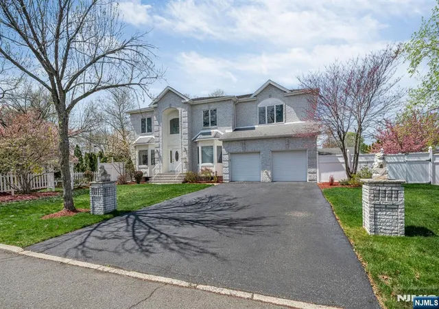 Photo 3 of Sale Pending at 177 Lawson Pl, Paramus, NJ 07652 | MLS# 26027810 | Listing updated on 2026-09-03