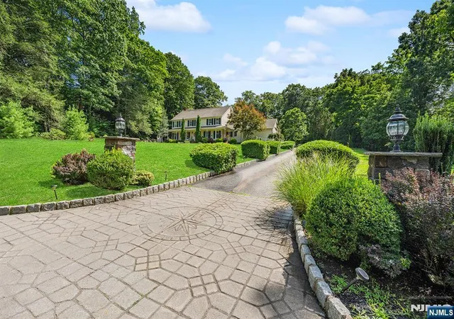 2nd image of 8 Alpine Ridge Rd, West Milford, NJ 07480 | MLS# 26027819