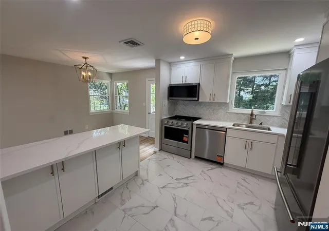 Photo 3 of Single family home for sale at 16 Valley Brook Dr, Emerson, NJ 07630 | MLS# 26027821 | Listing updated on 2026-08-17