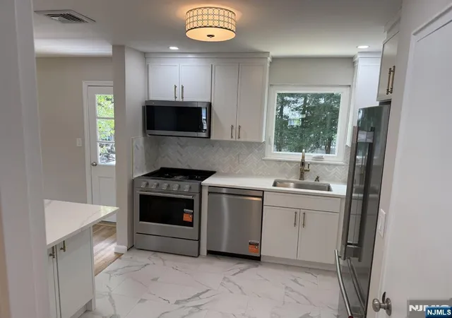Photo 3 of Sale Pending at 16 Valley Brook Dr, Emerson, NJ 07630 | MLS# 26027821 | Listing updated on 2026-10-08