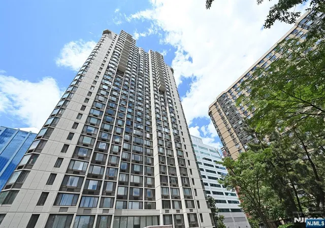 2nd image of 45 S River Dr, Jersey City, NJ 07310