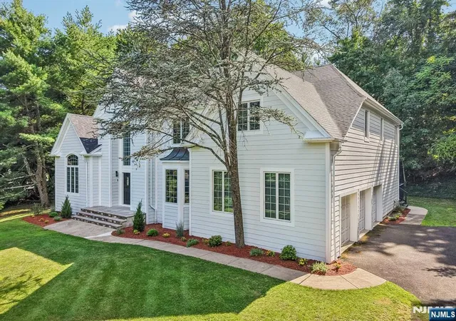 Photo 2 of Single family home for sale at 11 Carrington Ct, Woodcliff Lake, NJ 07677 | MLS# 26027860 | Listing updated on 2026-09-13