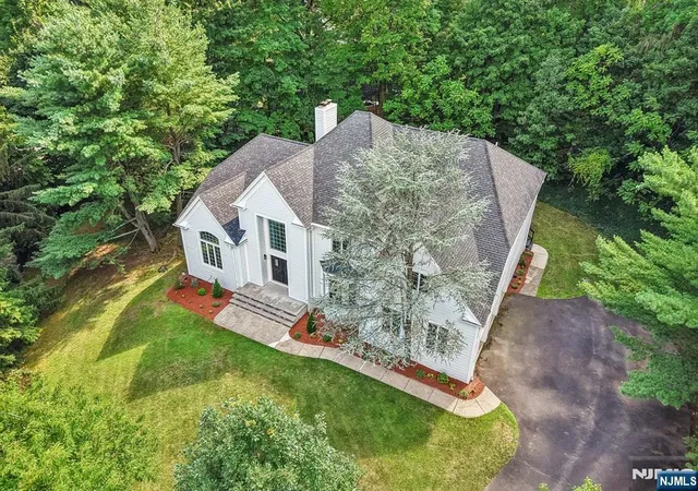 Photo 3 of Single family home for sale at 11 Carrington Ct, Woodcliff Lake, NJ 07677 | MLS# 26027860 | Listing updated on 2026-09-13