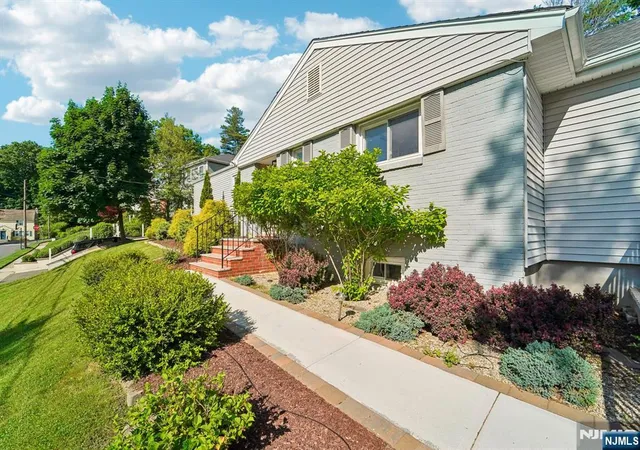 3rd image of 47 Collamore Ter, West Orange, NJ 07052 | MLS# 26027863