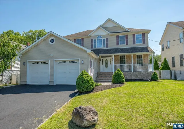 Photo 2 of Single family home for sale at 25 Park Pl, Little Falls, NJ 07424 | MLS# 26027898 | Listing updated on 2026-07-24
