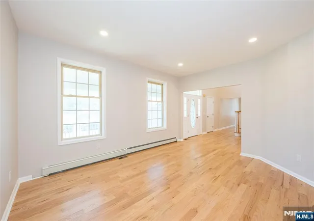 Photo 4 of Single family home for sale at 25 Park Pl, Little Falls, NJ 07424 | MLS# 26027898 | Listing updated on 2026-07-24