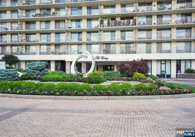 2nd image of 1530 Palisade, Fort Lee, NJ 07024