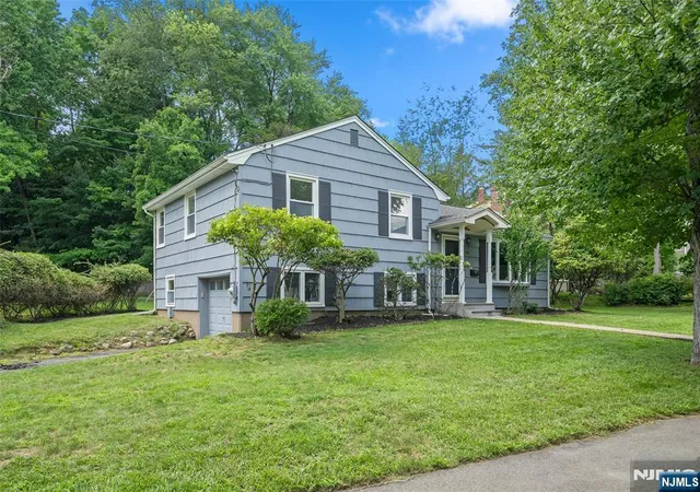 Photo 2 of Sale Pending at 14 Greenway Ct, Closter, NJ 07624 | MLS# 26027926 | Listing updated on 2026-08-07