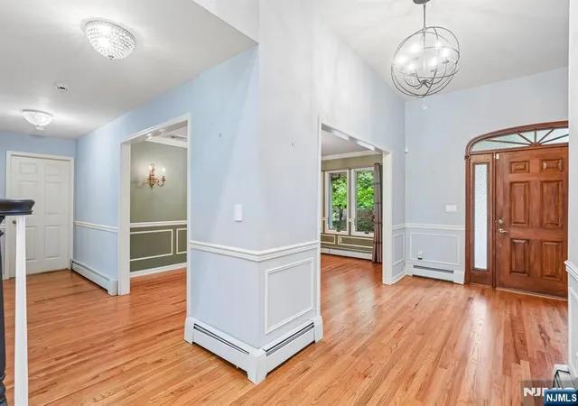 4th image of 922 Hilltop Ter, Franklin Lakes, NJ 07417 | MLS# 26027936