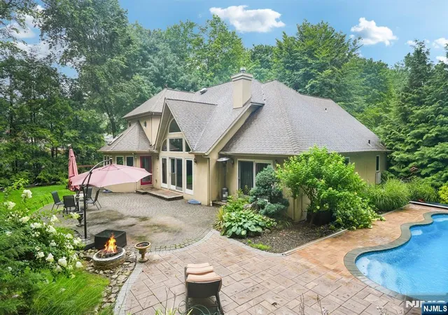 47th image of 922 Hilltop Ter, Franklin Lakes, NJ 07417 | MLS# 26027936