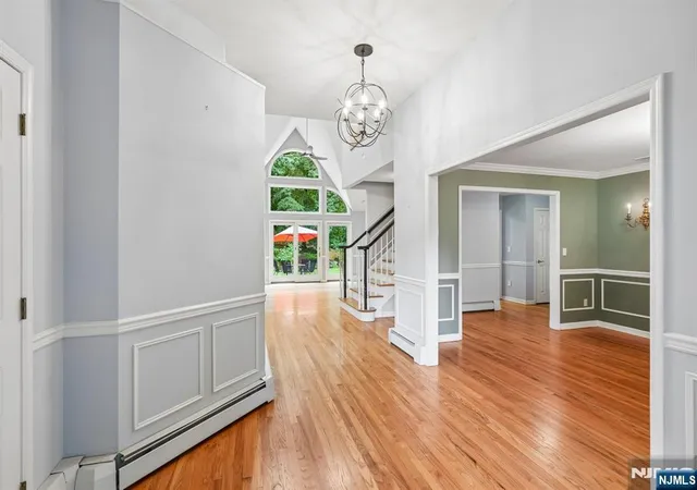 5th image of 922 Hilltop Ter, Franklin Lakes, NJ 07417 | MLS# 26027936