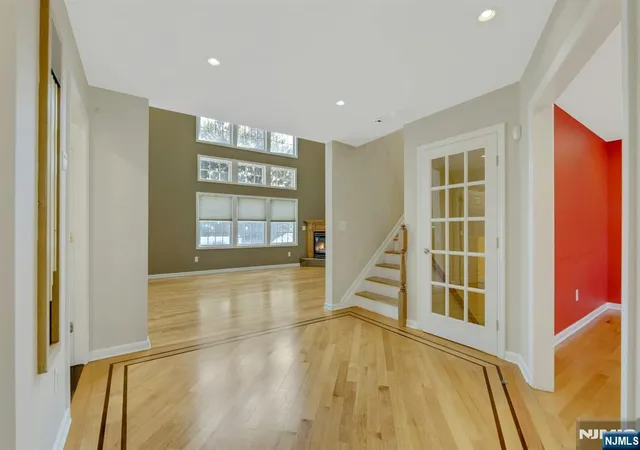 Photo 4 of Sale Pending at 375 Sanford Ave, Lyndhurst, NJ 07071 | MLS# 26027955 | Listing updated on 2026-08-19