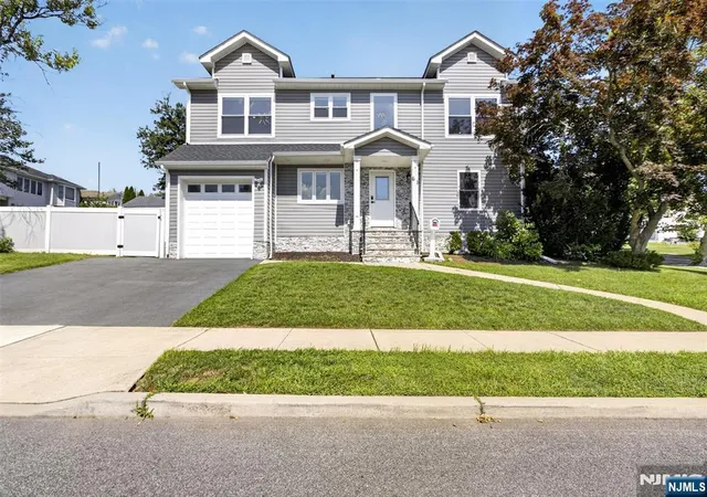 Photo 1 of Single family home for sale at 61 Bart Pl, Clifton, NJ 07013 | MLS# 26027961 | Listing updated on 2026-08-04