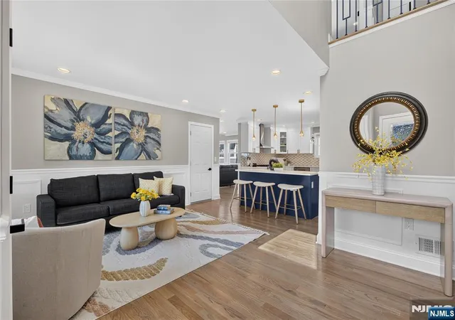 Photo 3 of Single family home for sale at 61 Bart Pl, Clifton, NJ 07013 | MLS# 26027961 | Listing updated on 2026-08-04