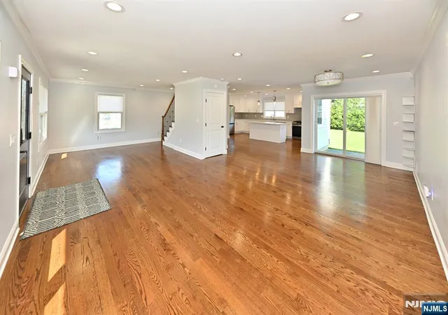 Photo 3 of Single family home for sale at 39-37 Sycamore Dr, Fair Lawn, NJ 07410 | MLS# 26027963 | Listing updated on 2026-10-13