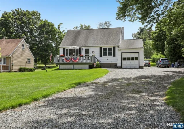 Photo 3 of Sale Pending at 8 Windsor Rd, West Milford, NJ 07480 | MLS# 26027998 | Listing updated on 2026-08-13