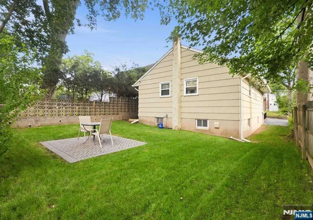 25th image of 108 Wyandotte Ave, Dumont, NJ 07628 | MLS# 26028006