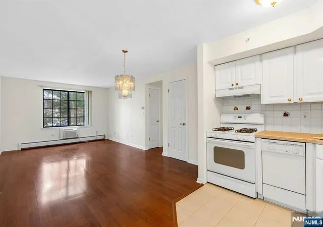 Photo 3 of Condo for sale at 1419 Faulkner Ct, Mahwah, NJ 07430 | MLS# 26028028 | Listing updated on 2026-07-25