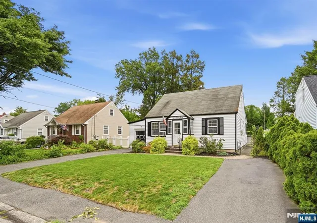 2nd image of 1053 Carnation Dr, New Milford, NJ 07646 | MLS# 26028033