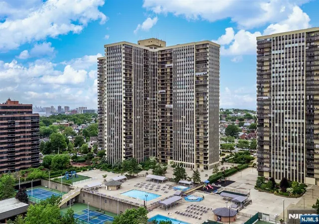 2nd image of 200 Winston Dr #L18, Cliffside Park, NJ 07010 | MLS# 26028044