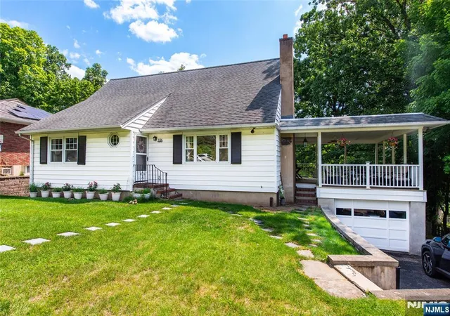 1st image of 186 Macdonald Dr, Wayne, NJ 07470 | MLS# 26028052