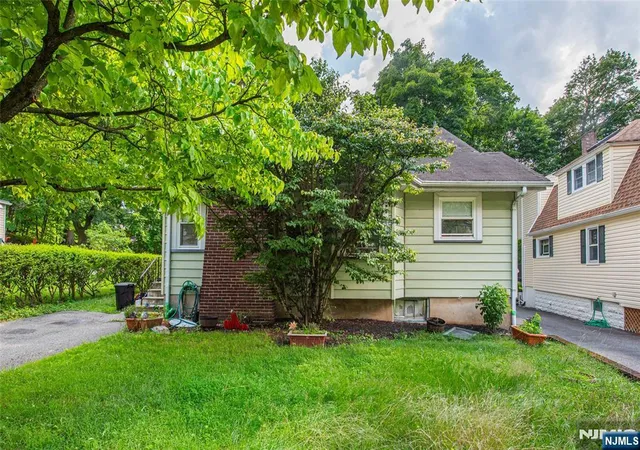 Photo 2 of Sale Pending at 98 Westville Ave, Caldwell, NJ 07006 | MLS# 26028070 | Listing updated on 2026-08-06