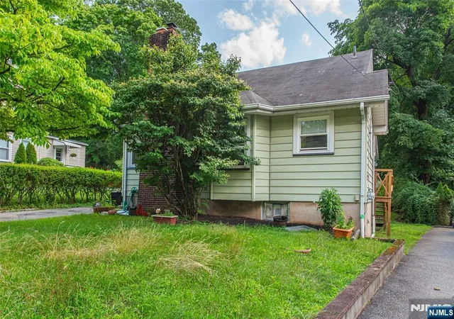 Photo 3 of Sale Pending at 98 Westville Ave, Caldwell, NJ 07006 | MLS# 26028070 | Listing updated on 2026-08-06