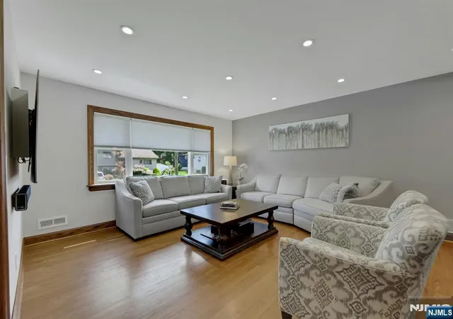 Photo 4 of Sale Pending at 15-10 Mandon Pl, Fair Lawn, NJ 07410 | MLS# 26028124 | Listing updated on 2026-08-08
