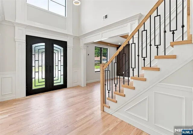 Photo 2 of Single family home for sale at 295 Georgian Dr, Paramus, NJ 07652 | MLS# 26028136 | Listing updated on 2026-08-22