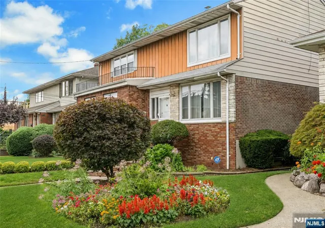 1st image of 1527 10th St, Fort Lee, NJ 07024 | MLS# 26028141