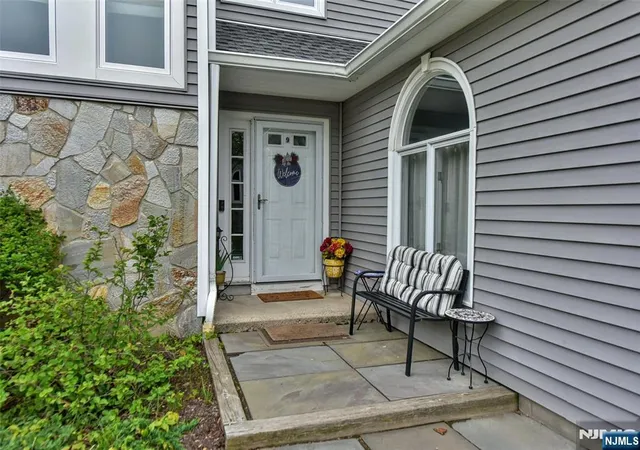 3rd image of 9 Braemar Dr, Rockaway Township, NJ 07866 | MLS# 26028148
