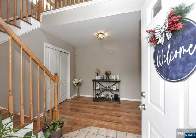4th image of 9 Braemar Dr, Rockaway Township, NJ 07866 | MLS# 26028148