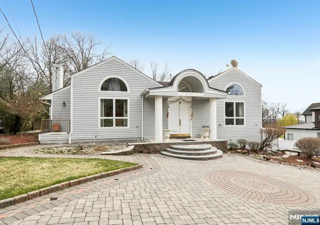 1st image of 270 E Clinton Ave, Tenafly, NJ 07670 | MLS# 26028151