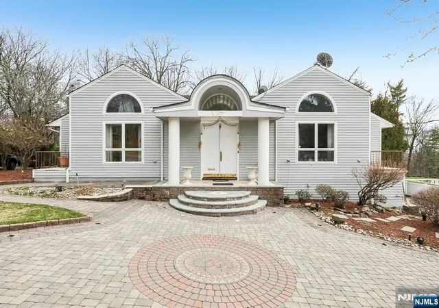 Photo 3 of Single family home for sale at 270 E Clinton Ave, Tenafly, NJ 07670 | MLS# 26028151 | Listing updated on 2026-07-27