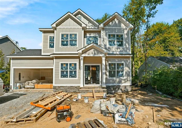Photo 1 of Single family home for sale at 11 Maplewood Dr, Livingston, NJ 07039 | MLS# 26028152 | Listing updated on 2026-08-10