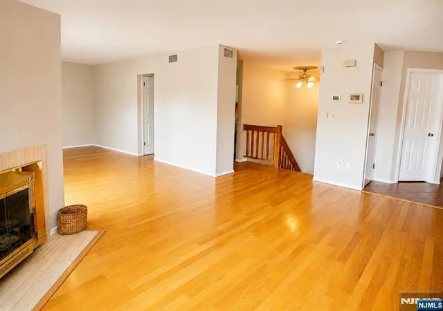 Photo 3 of Townhouse for sale at 507 Windsor Dr #107, Palisades Park, NJ 07650 | MLS# 26028167 | Listing updated on 2026-09-12