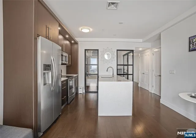 Listing Photo 4 - Condo for sale in building located at 6401 Park Ave, West New York, NJ 07093 - Unit #401